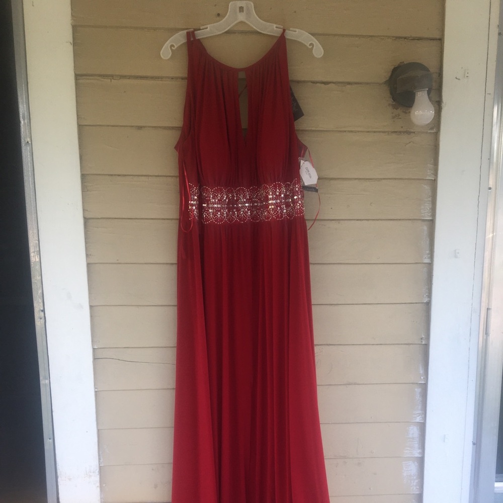 Dress - Picture 4 of 6